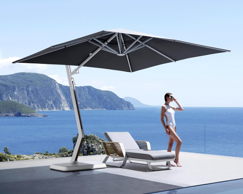 Parasol luxe déporté 3 x 3 m aluminium blanc avec toile sunbrella - AILY design by Pininfarina